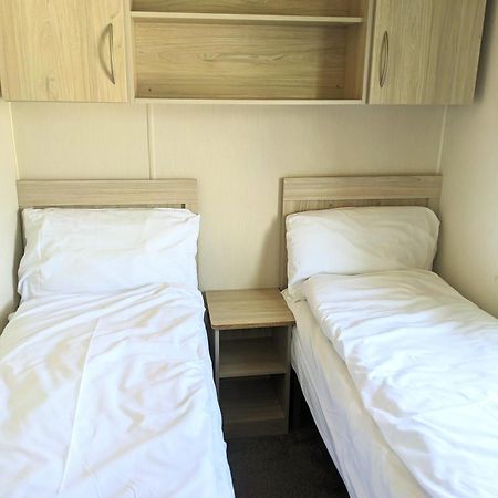 Large 4 Person Couples And Family Caravan In Newquay Bay Resort Luaran gambar